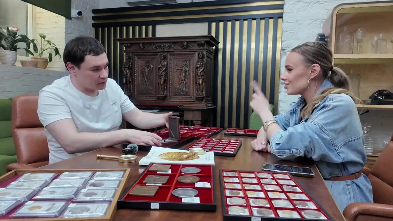 Top-Lose: Tscherwonez von Peter I. und Gedenkmedaillen