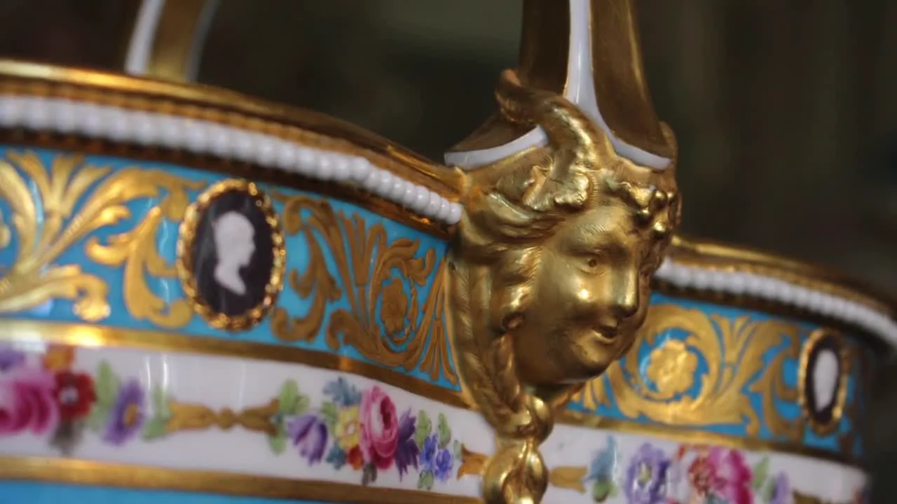 The Art of Creating Cameos