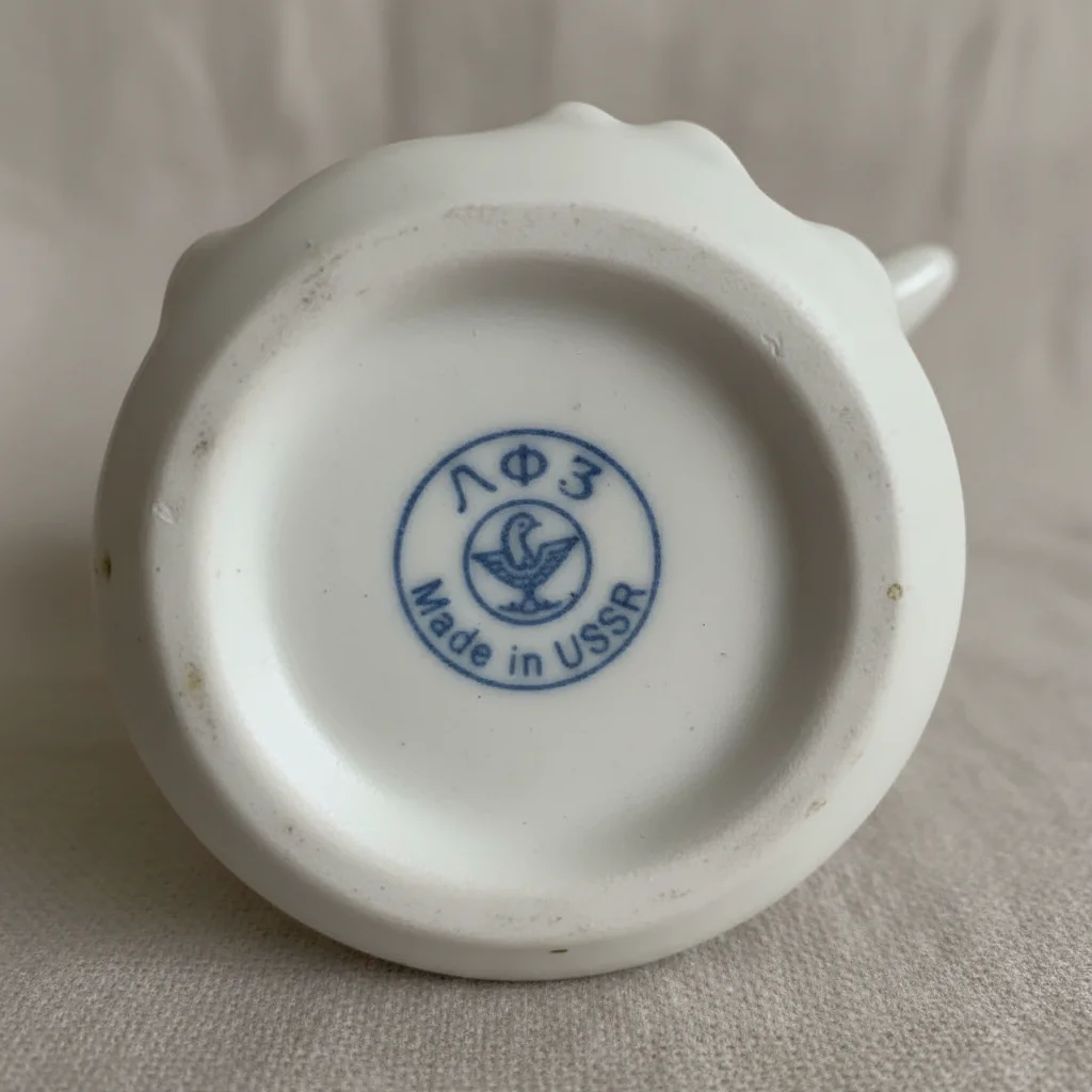 A Guide to Factories and Marks: How to Identify a Treasure